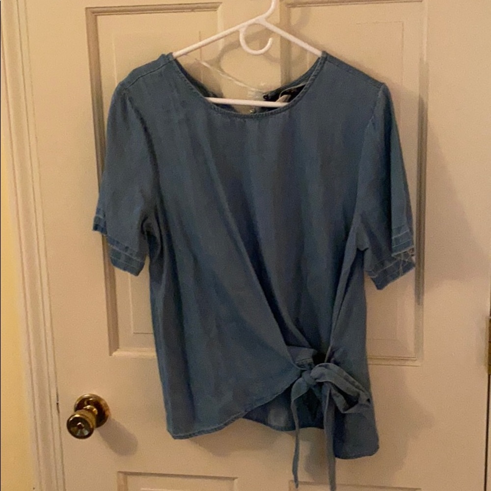 Denim top tie in bottom corner